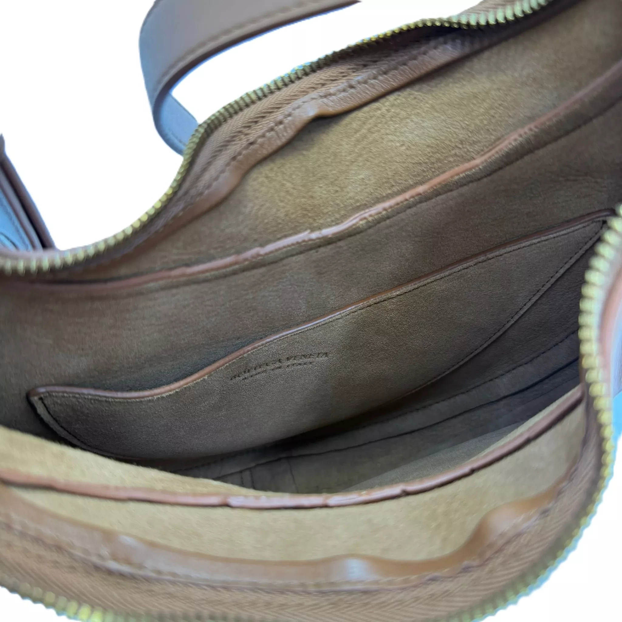 Bottega Veneta Brown Small Drop Hobo - Detail 1