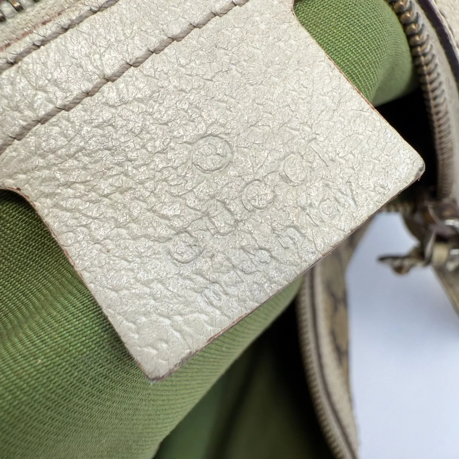 Gucci GG Canvas Pelham Bag - Detail 2