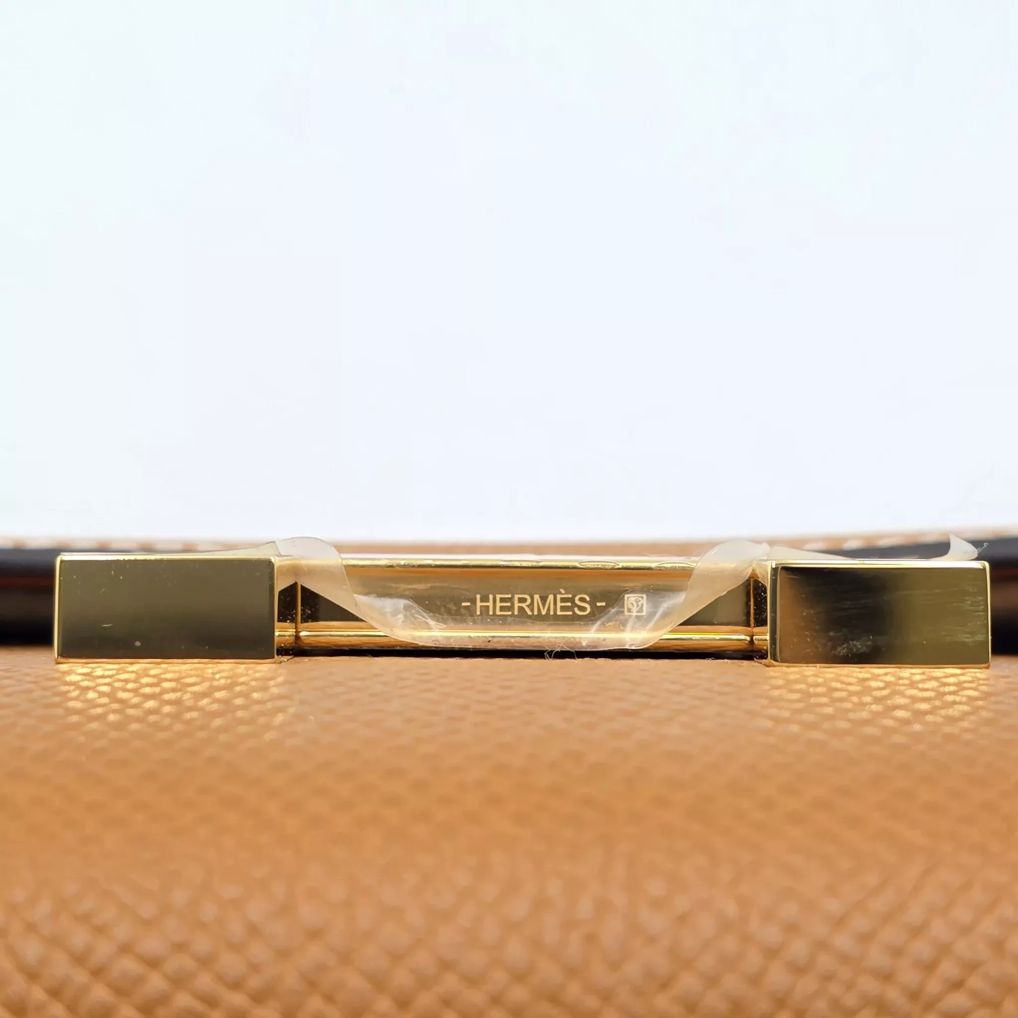 Hermès Gold Epsom Constance Wallet - Image 10