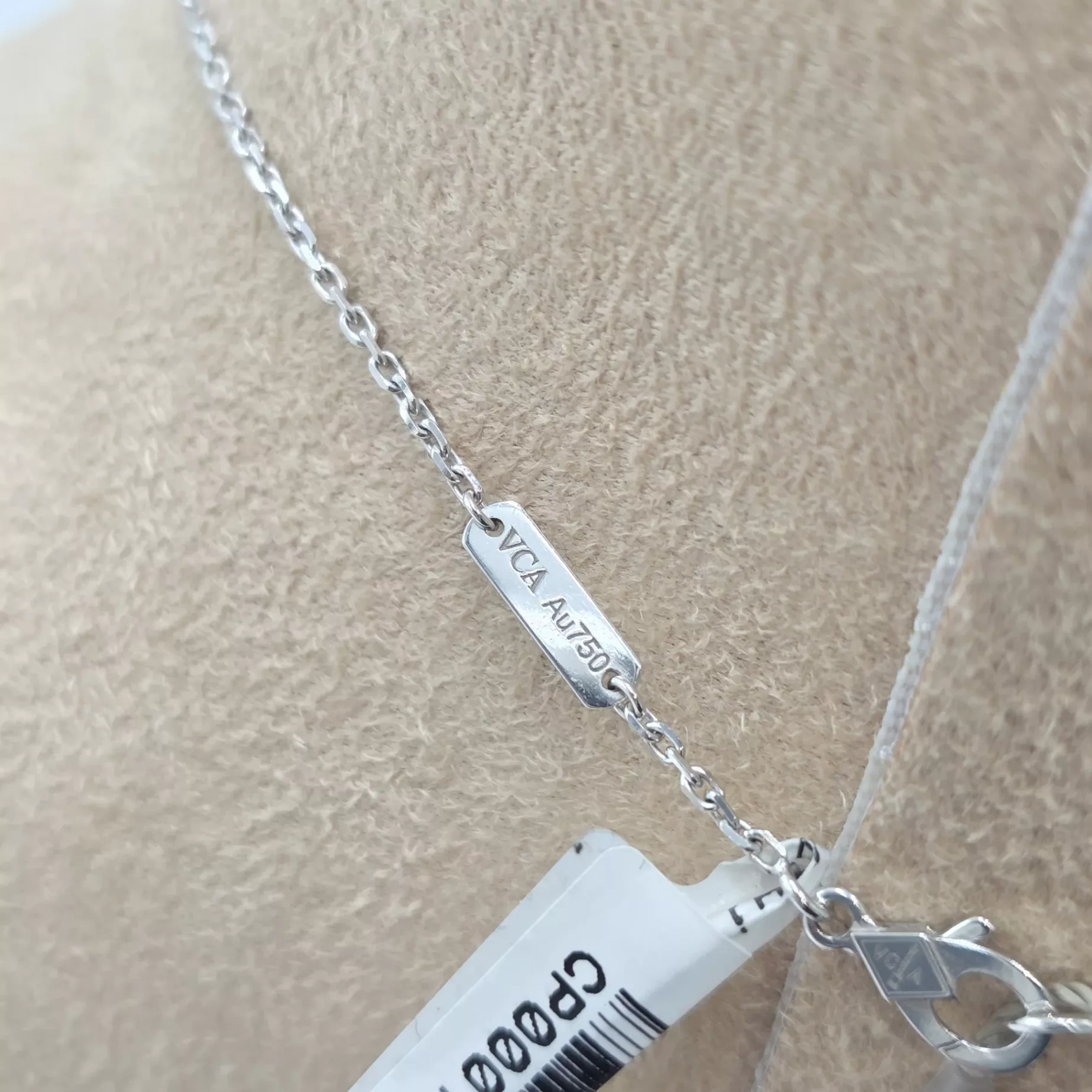 Van Cleef & Arpels Vintage Alhambra Pendant - Back view