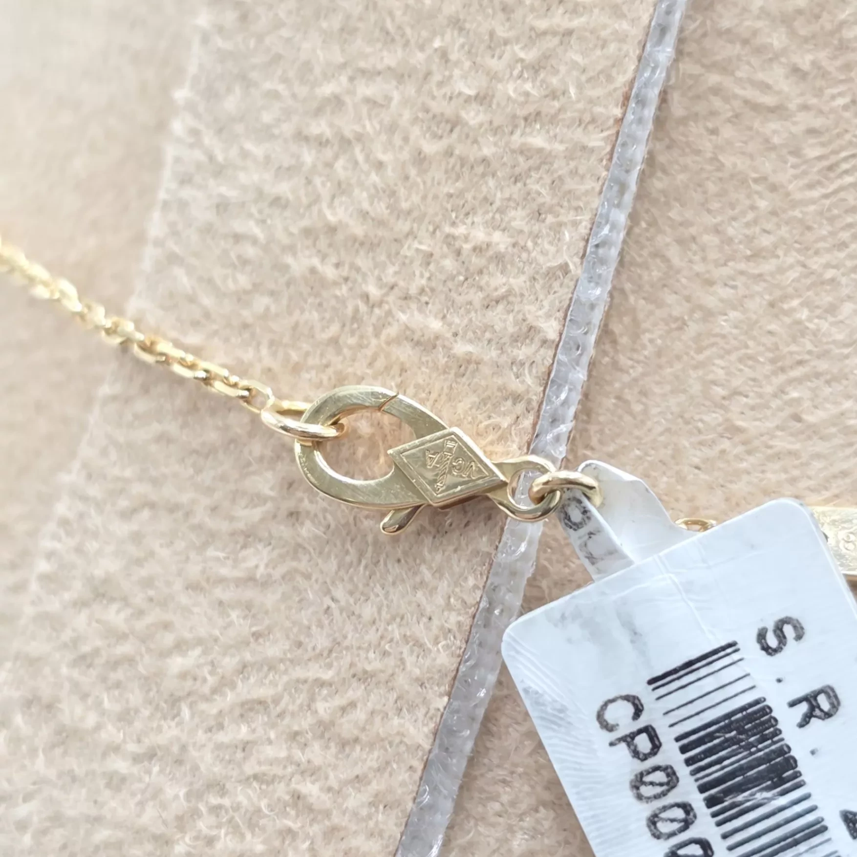 Van Cleef & Arpels Vintage Alhambra Pendant - Back view