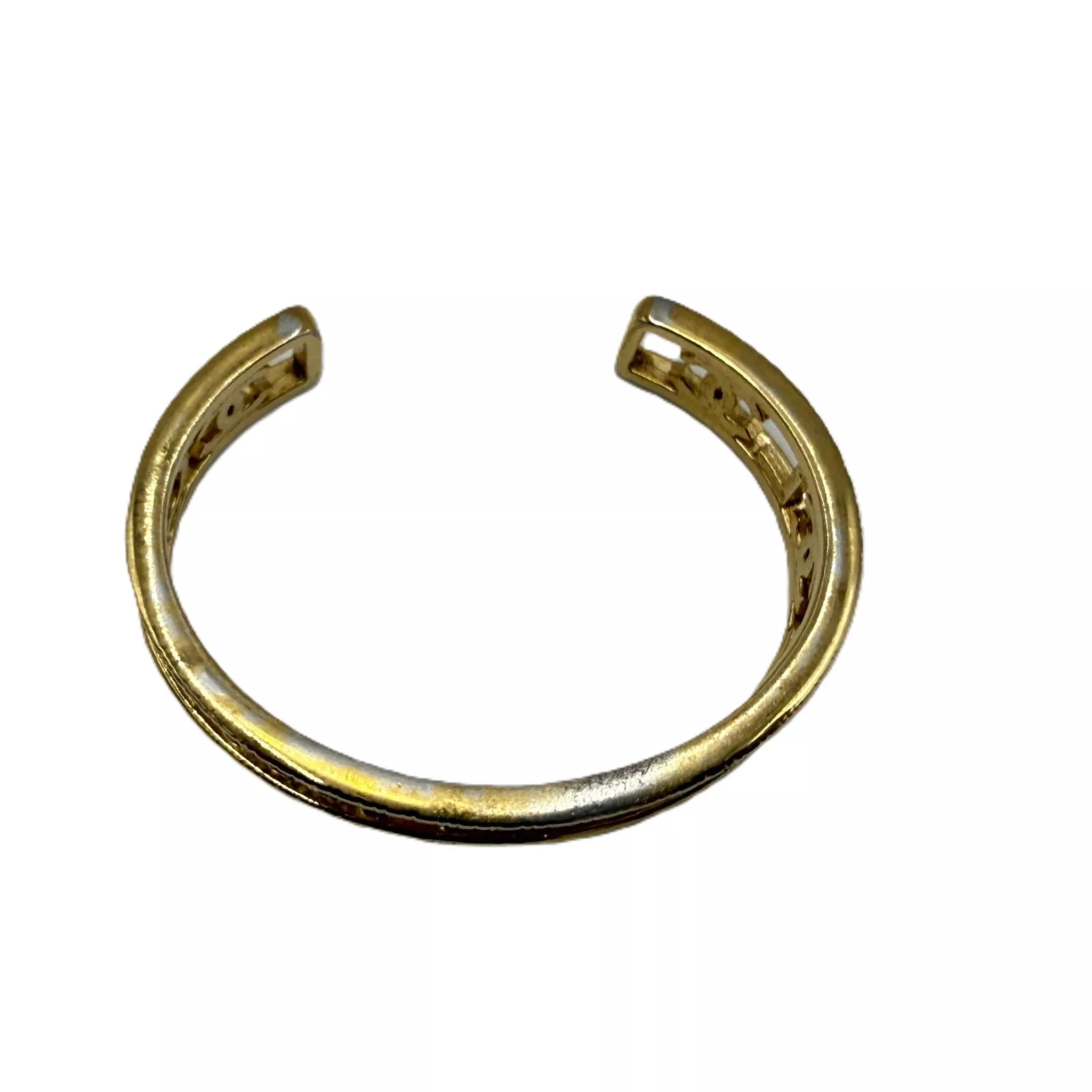 Chanel Coco Mark A22B Bangle Gold - Back view