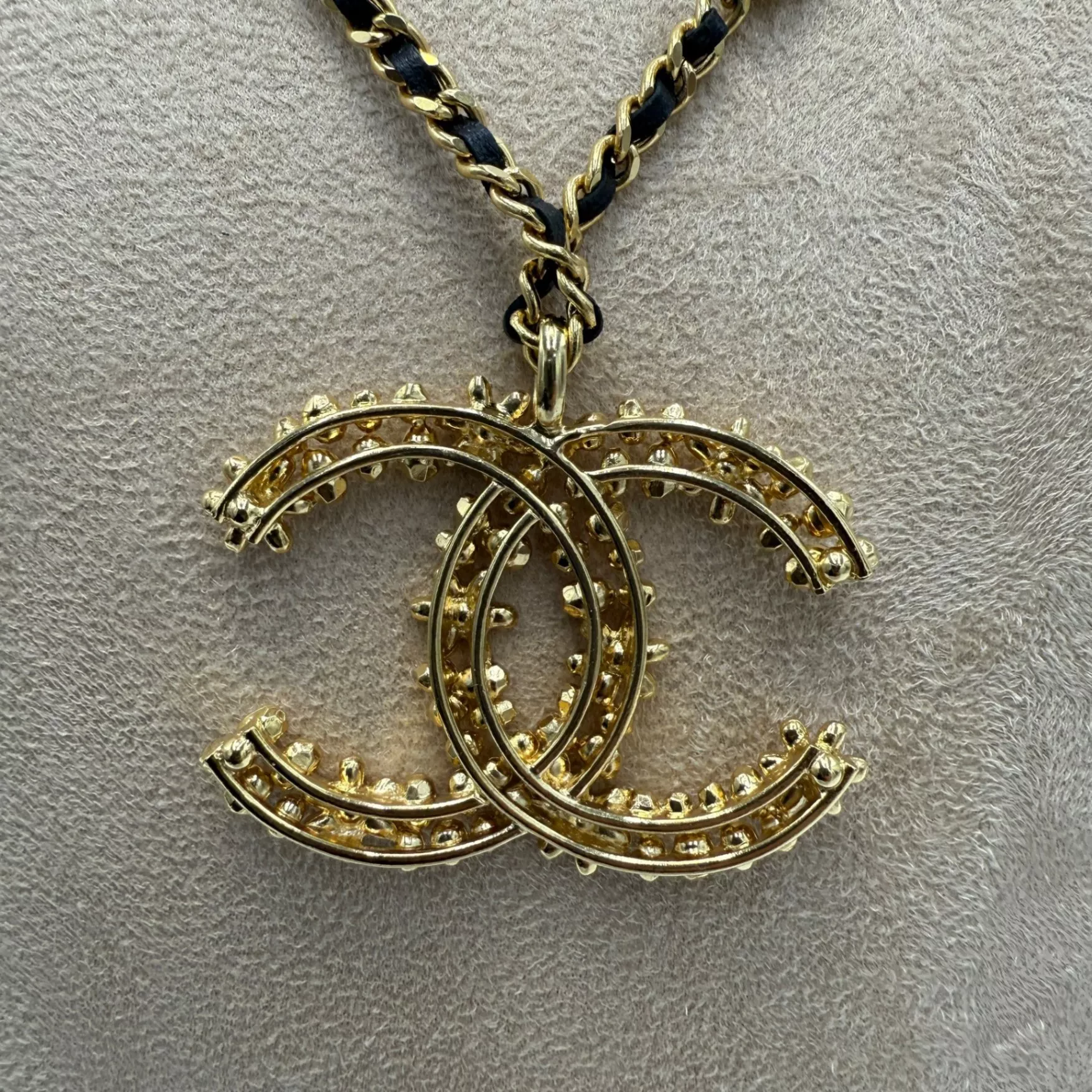 Chanel CC Gold Long Necklace - Image 6