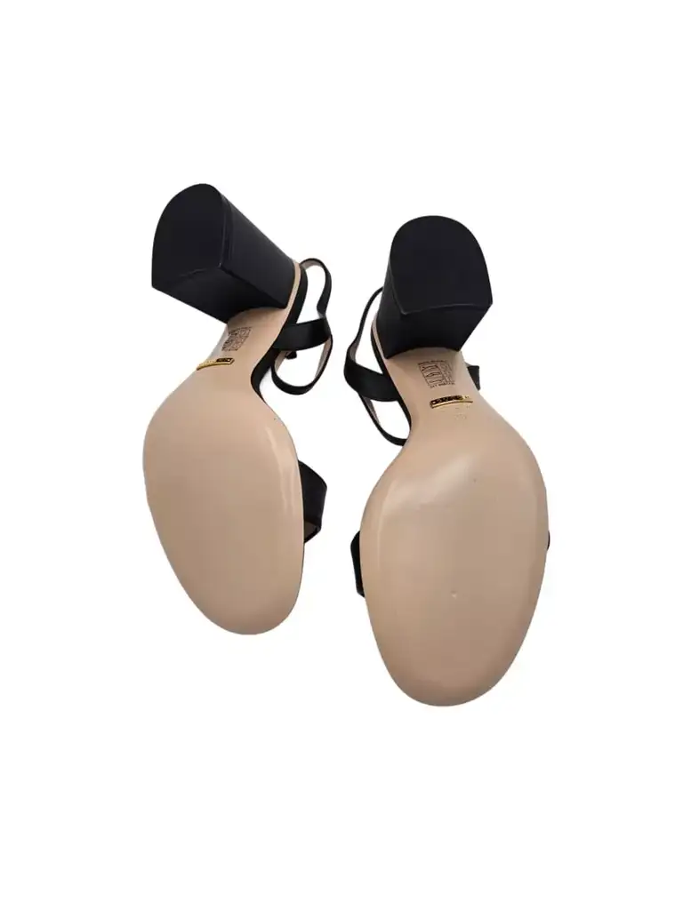 Gucci Black GG Marmont Sandals - Detail 2