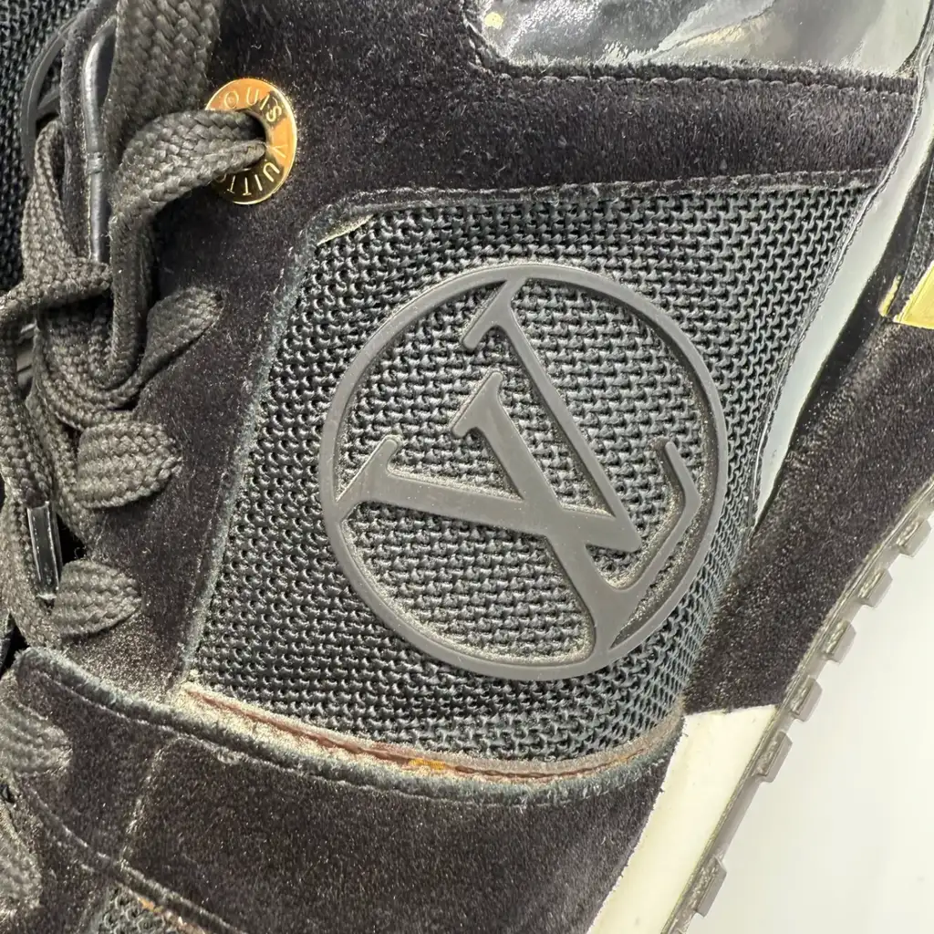 Louis Vuitton Monogram Run Away Sneakers - Detail 2