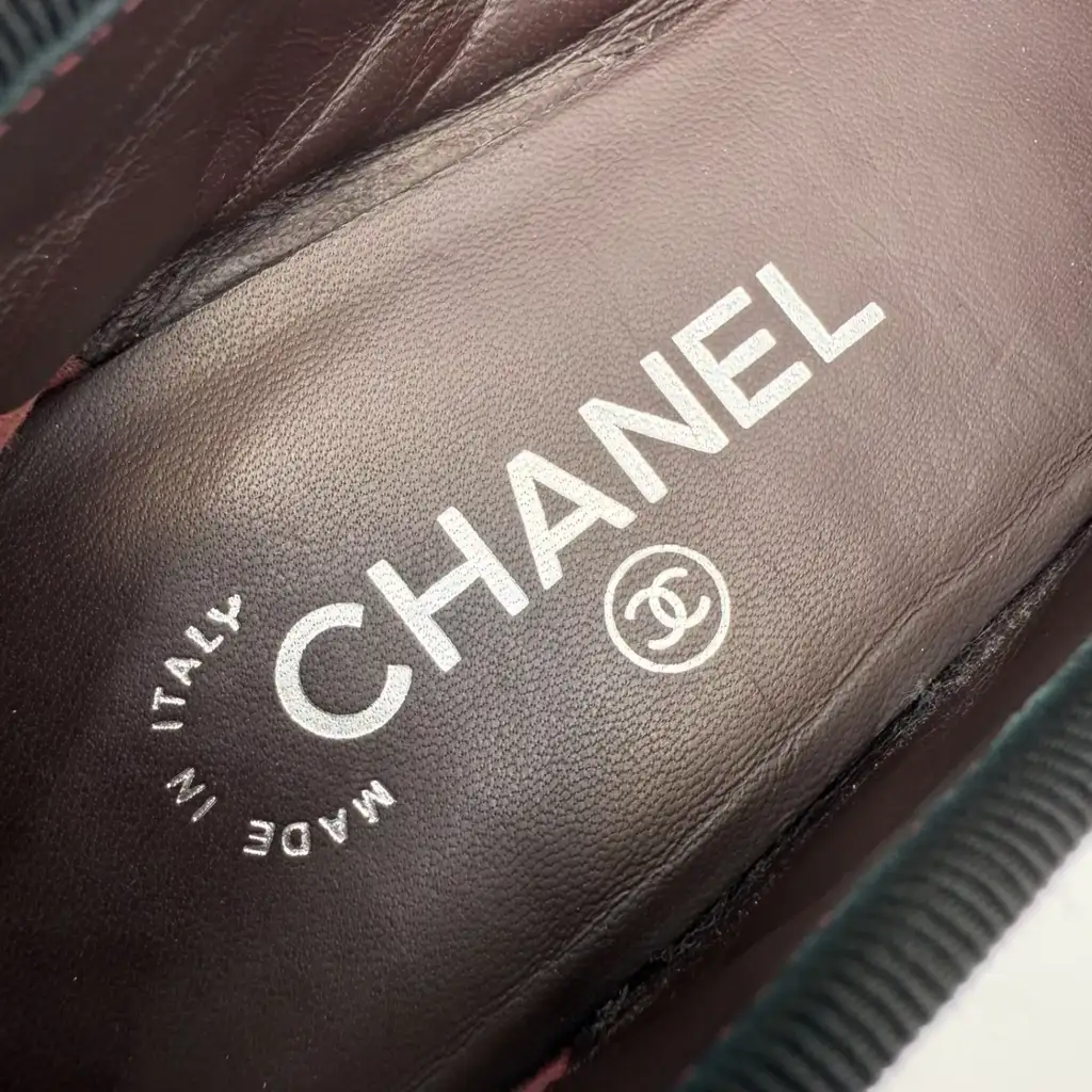 Chanel Aged Calfskin Ballerina Flats - Detail 2