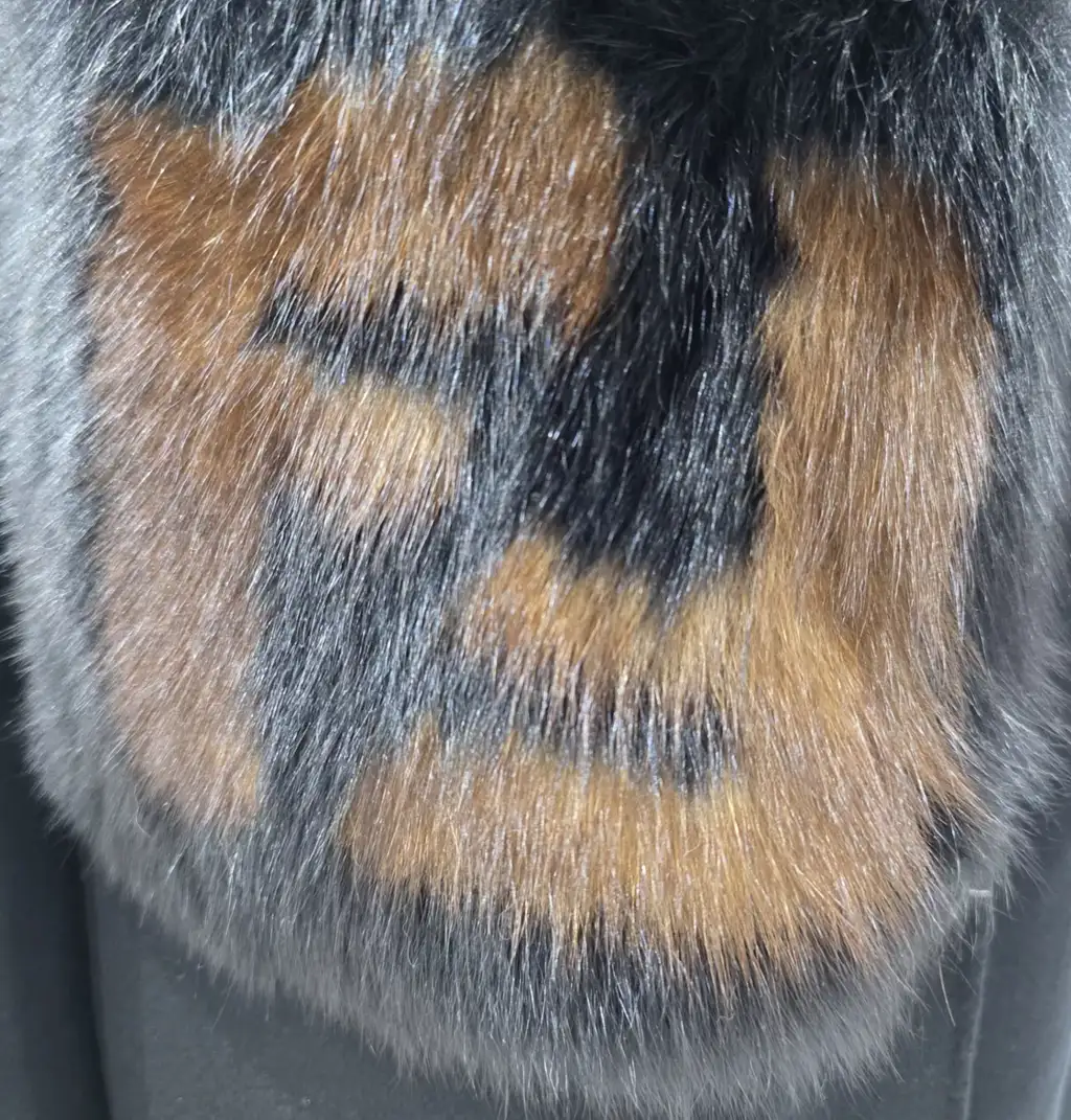 Fendi Black FF Fur Coat - Detail 2