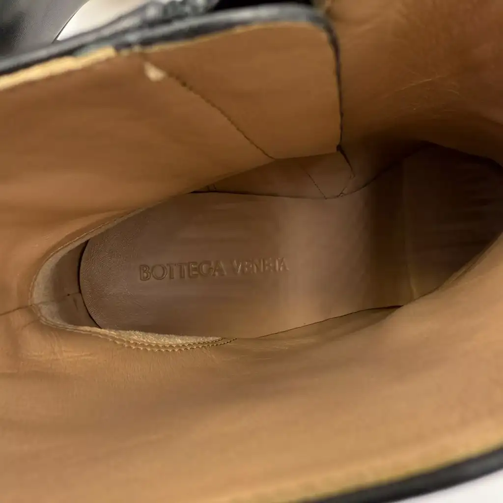 Bottega Veneta Knot Leather Ankle Boots - Detail 1