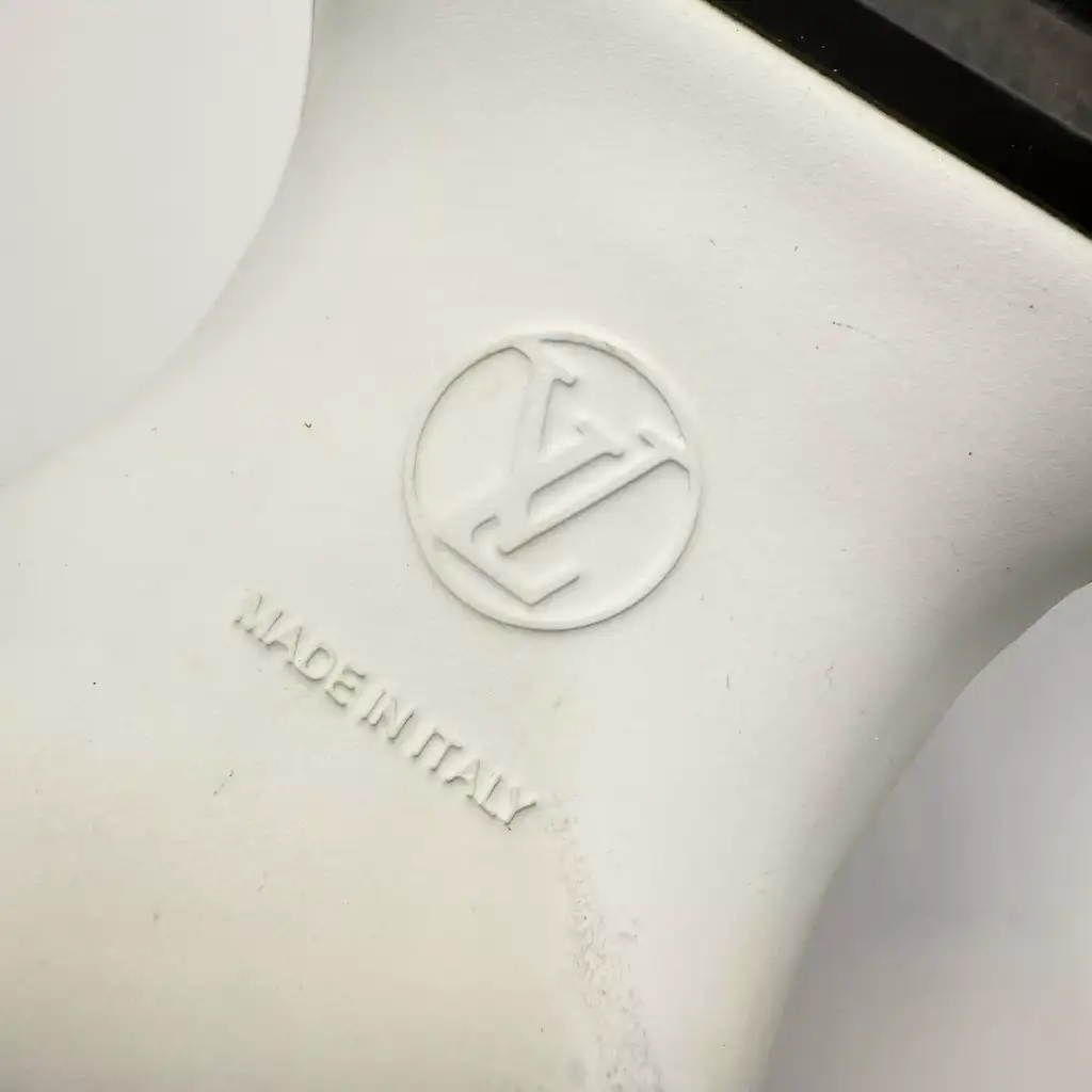 Louis Vuitton White/Black Archlight Sneakers - Detail 1