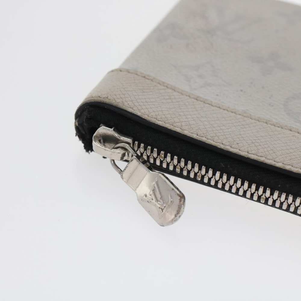 Louis Vuitton Discovery - Image 17