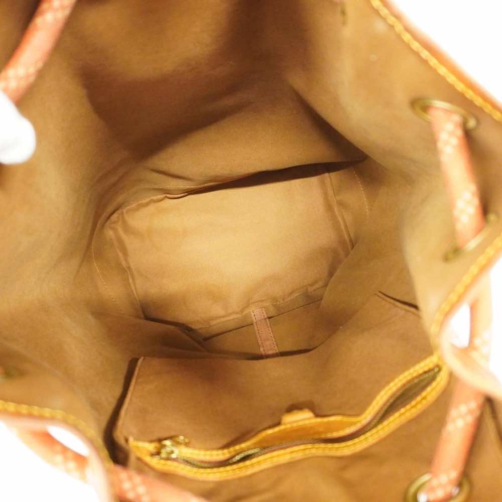 Louis Vuitton  - Side view