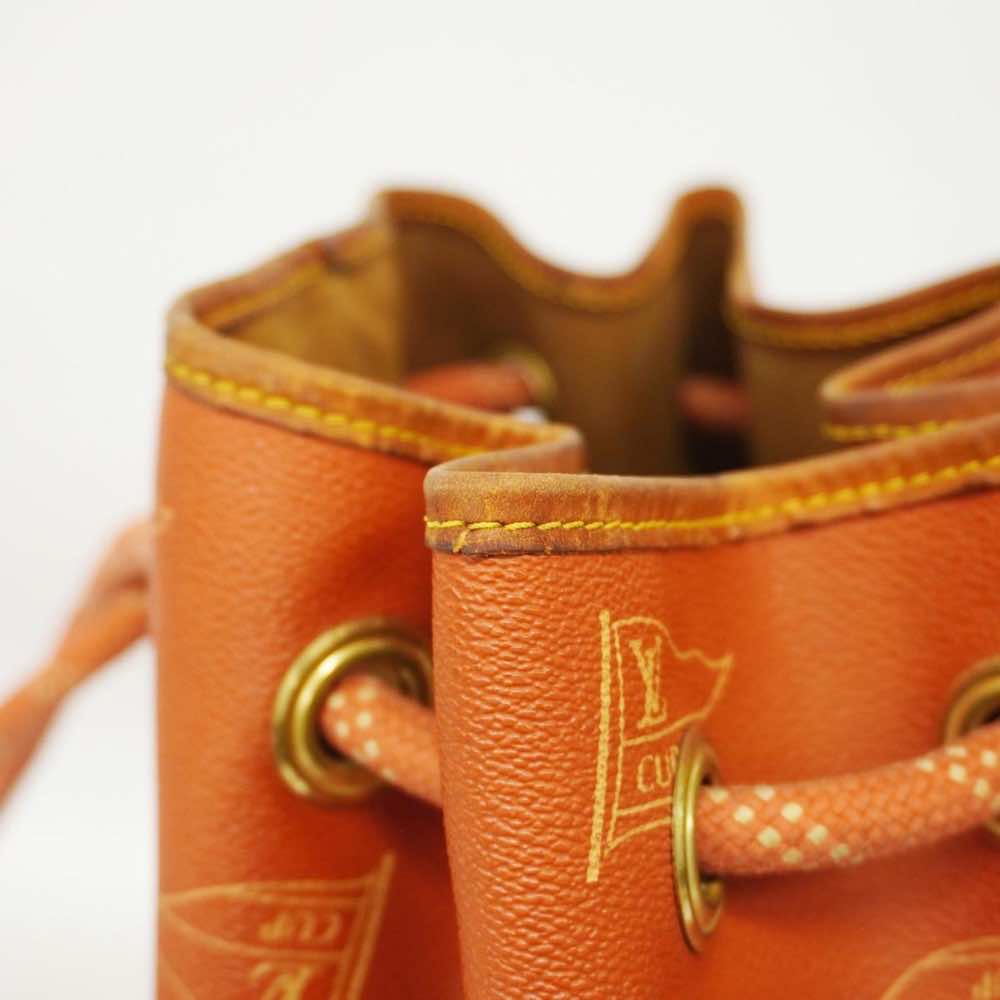 Louis Vuitton  - Detail 2