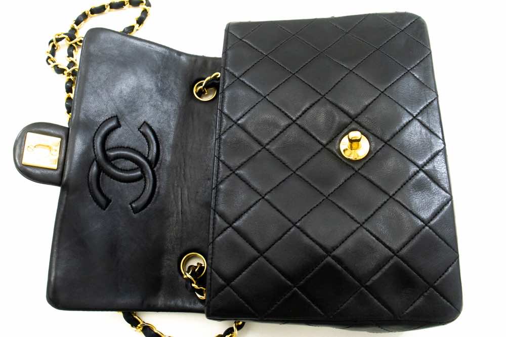 Chanel Timeless - Image 14