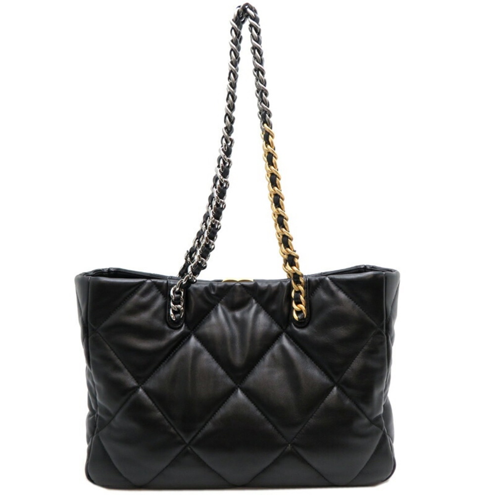 Chanel Chanel 19 - Back view