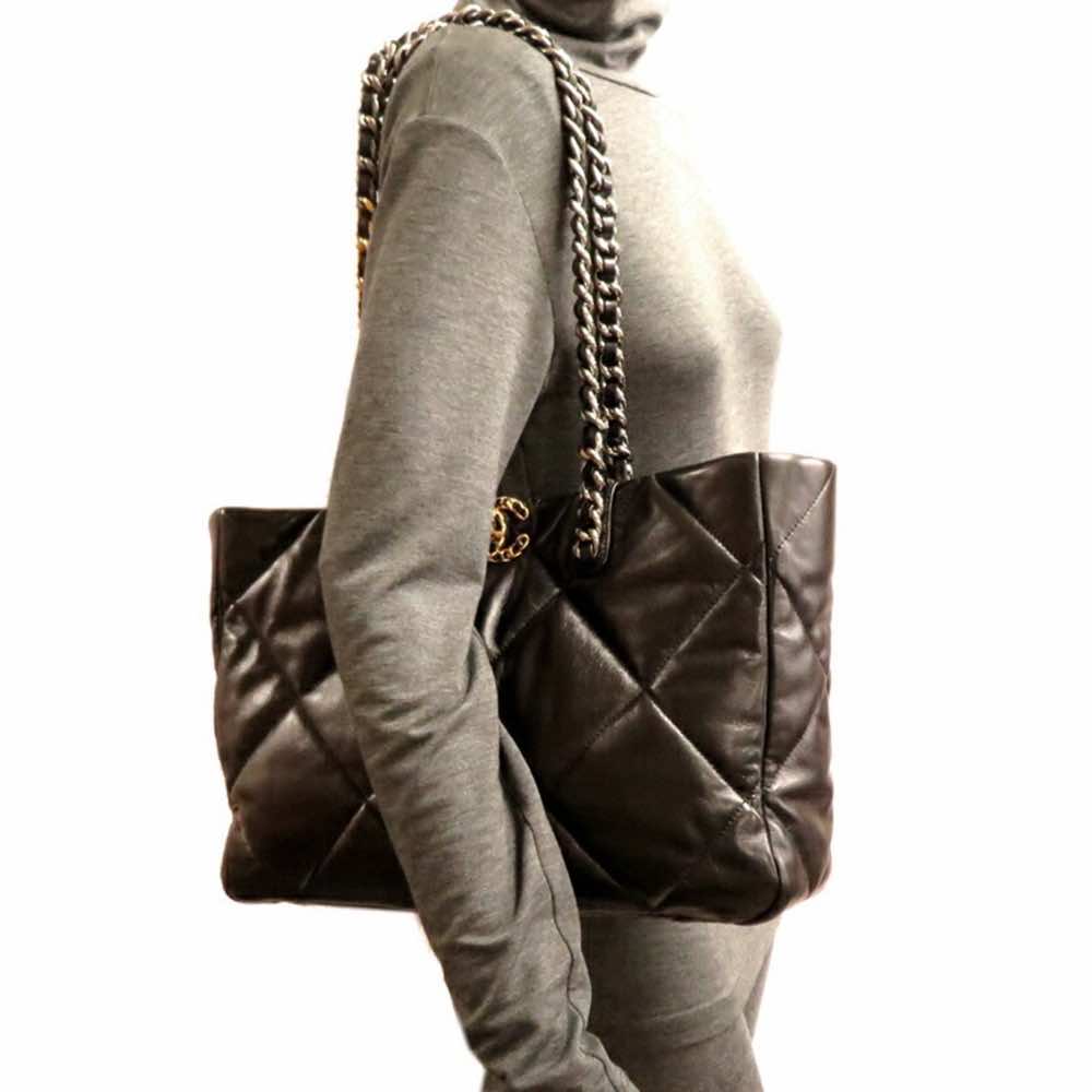 Chanel Chanel 19 - Detail 2