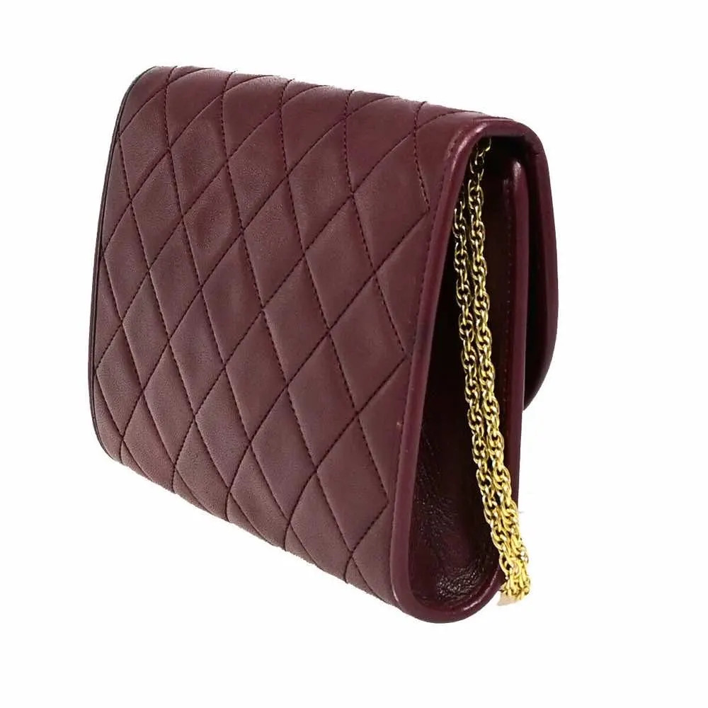 Chanel Wallet On Chain Burgundy Leather Good - Model View
