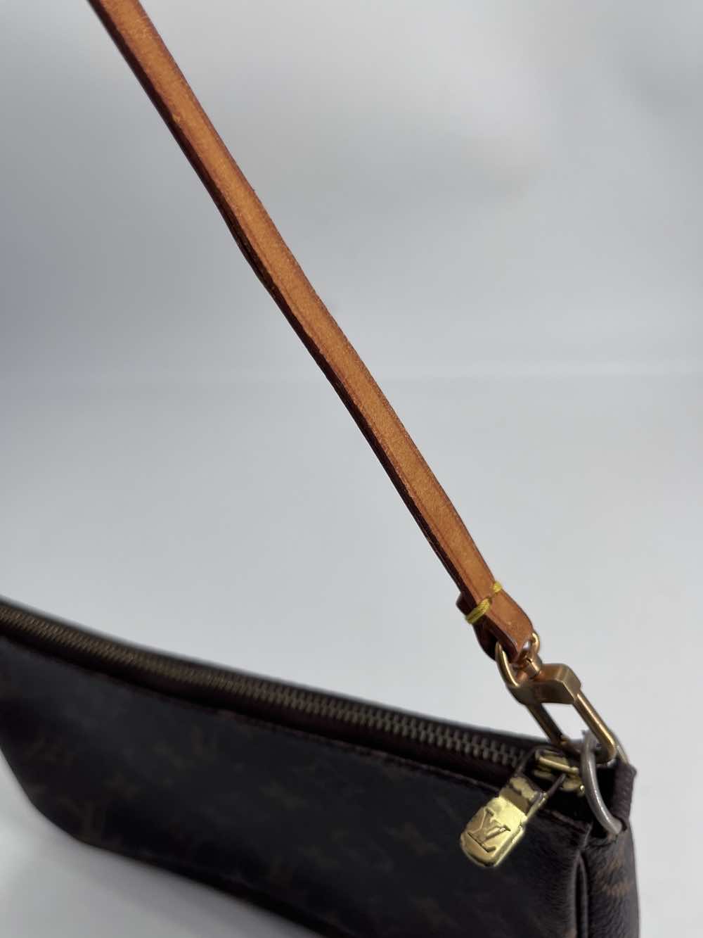 Louis Vuitton Pochette Accessoire - Image 6