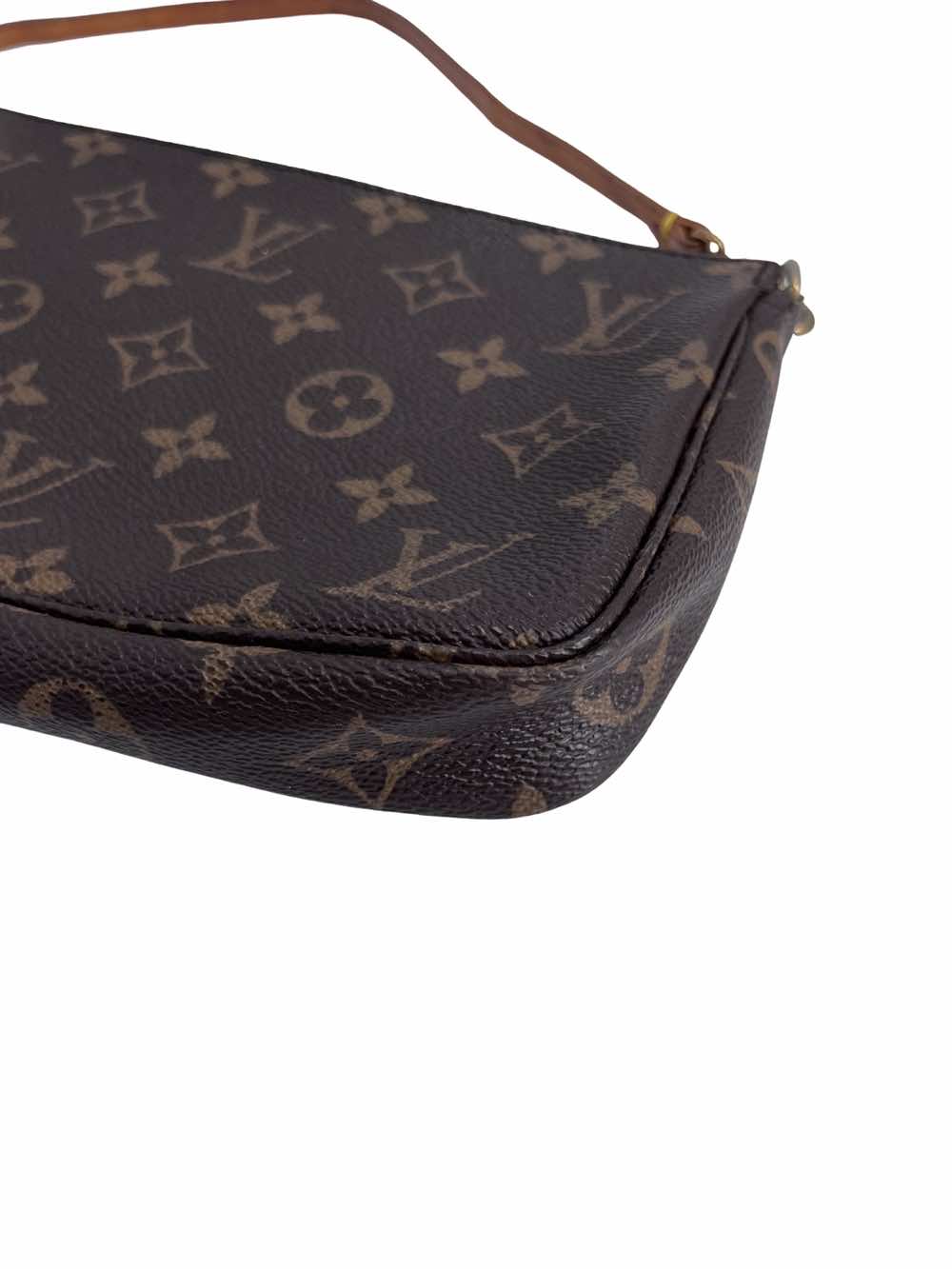 Louis Vuitton Pochette Accessoire - 4
