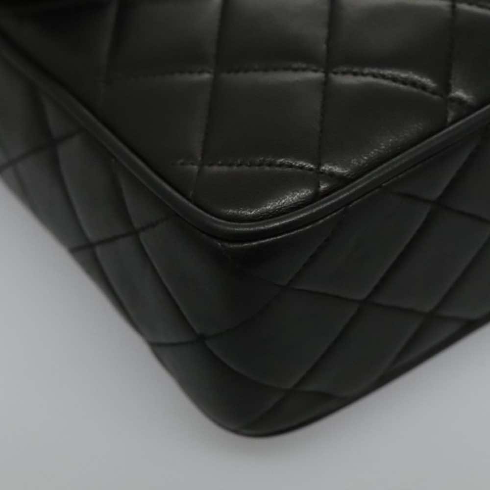 Chanel Camera - Detail 1