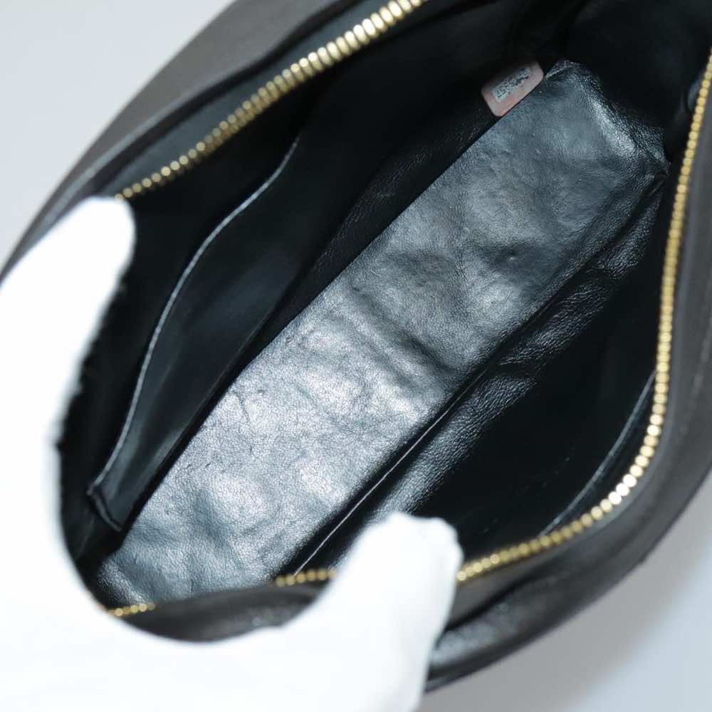 Chanel Camera - Image 17