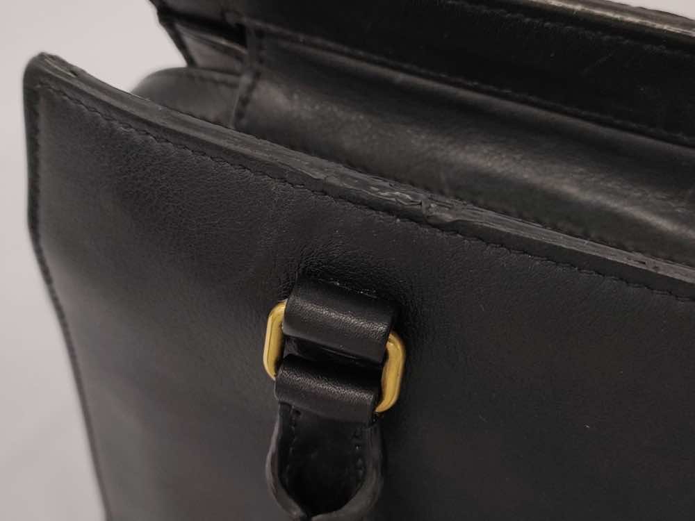 Saint Laurent East Side - 4