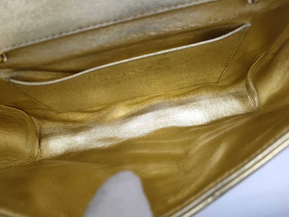 Chanel Wallet On Chain - Image 10