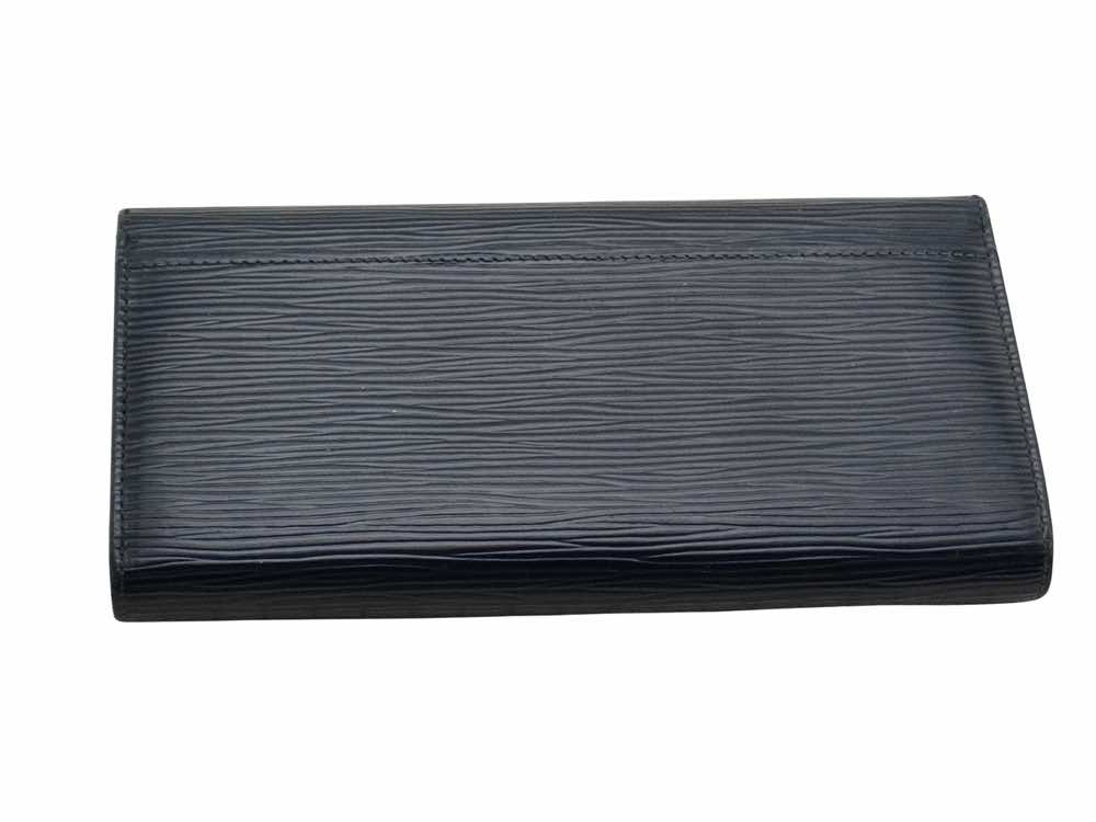 Louis Vuitton Sarah - Back view