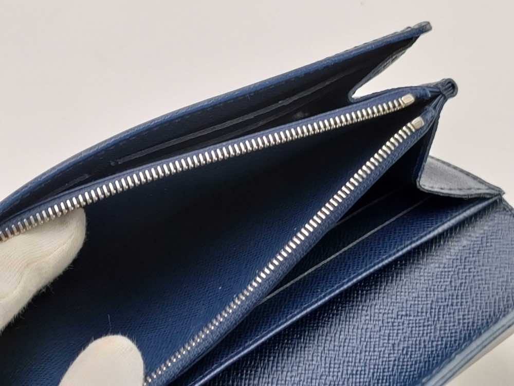 Louis Vuitton Sarah - Side view