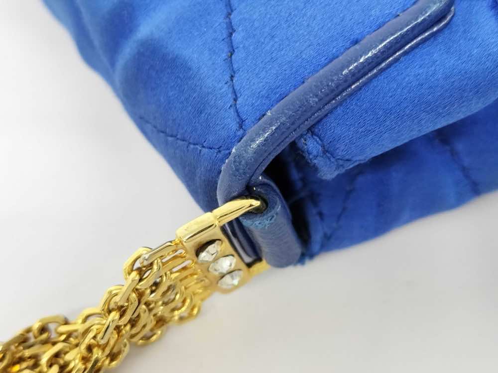 Chanel Matelassé - Side view