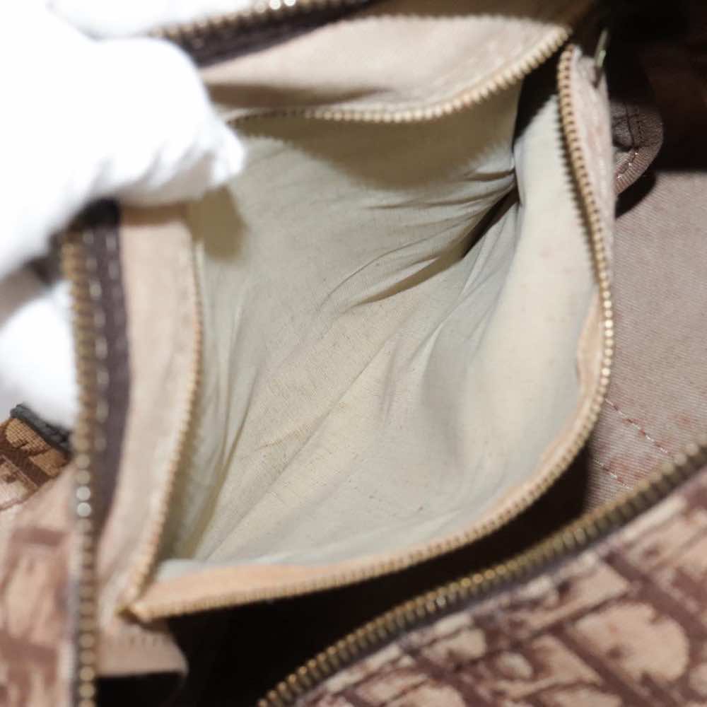 Dior Trotter - Image 17