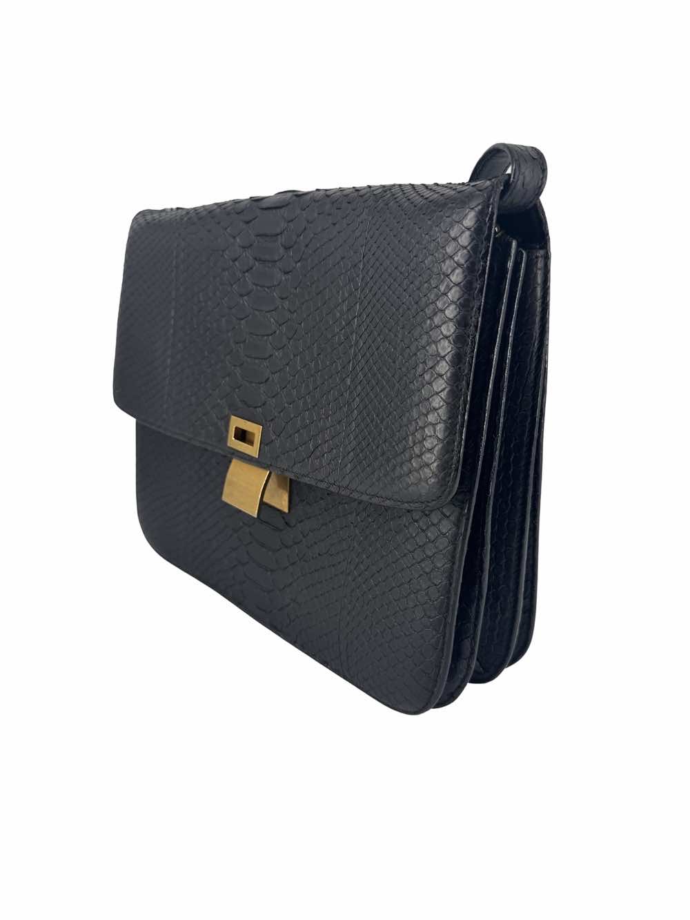 Céline Classic - Back view