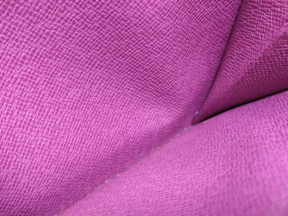 Louis Vuitton Portefeuille Sarah - Side view