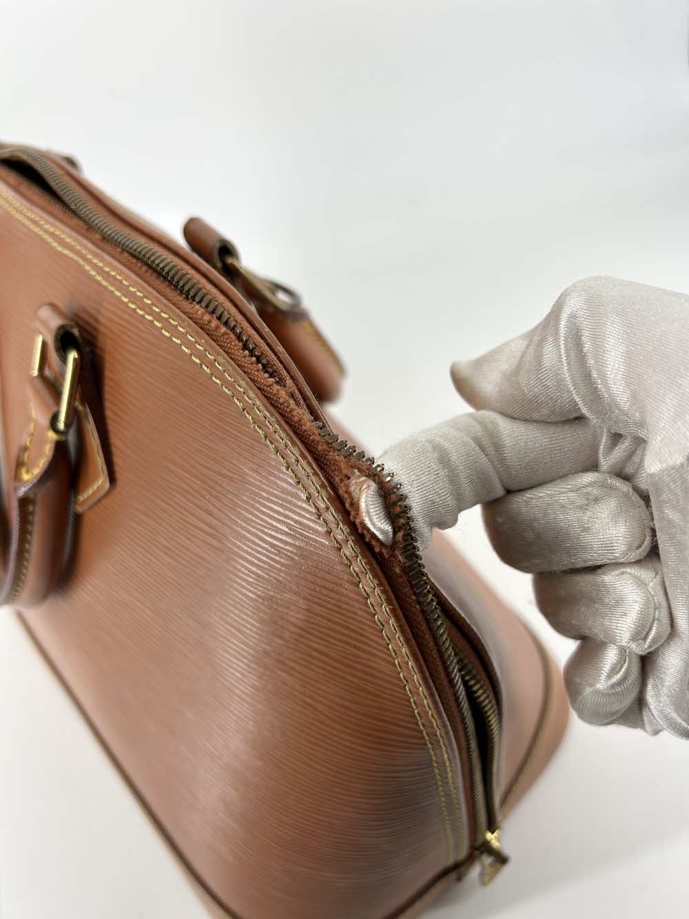 Louis Vuitton Alma - Detail 1