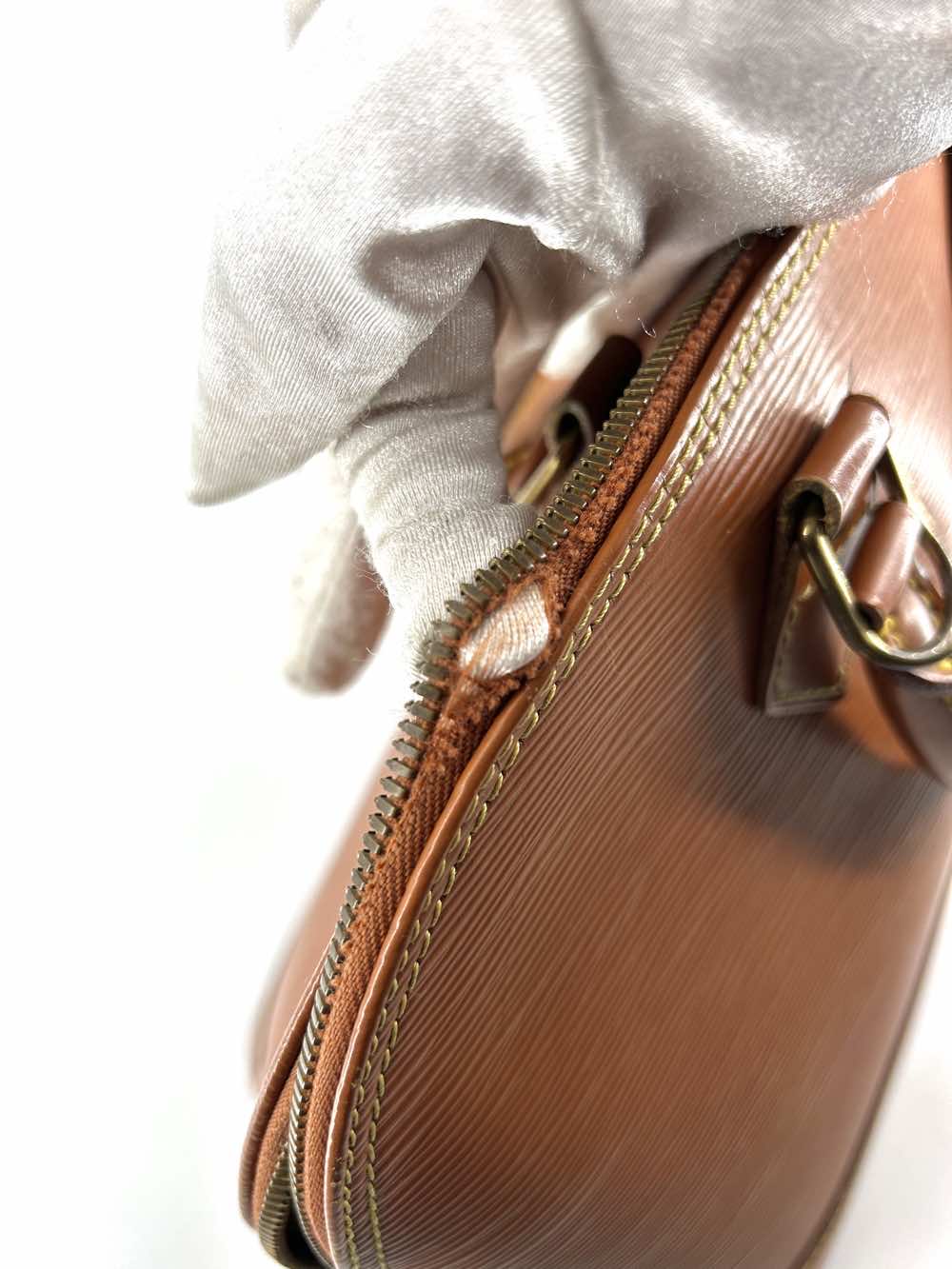 Louis Vuitton Alma - Detail 2