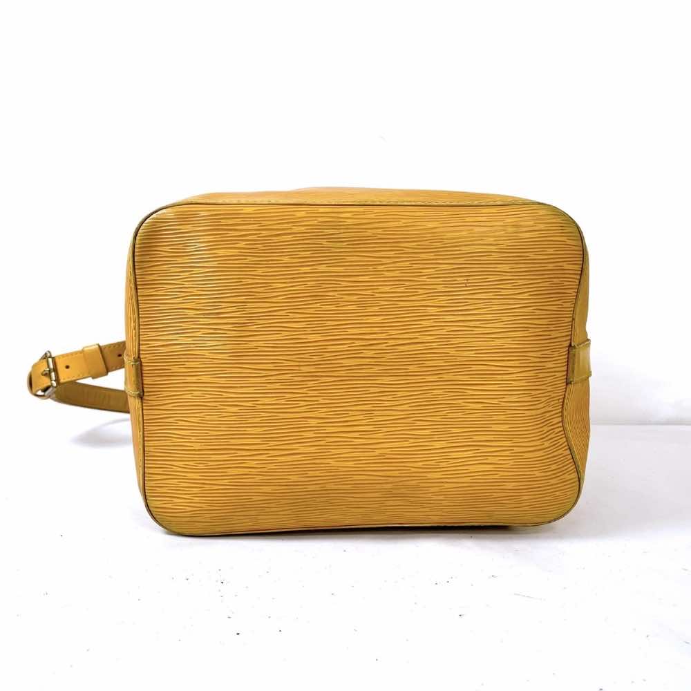 Louis Vuitton Noe - Side view