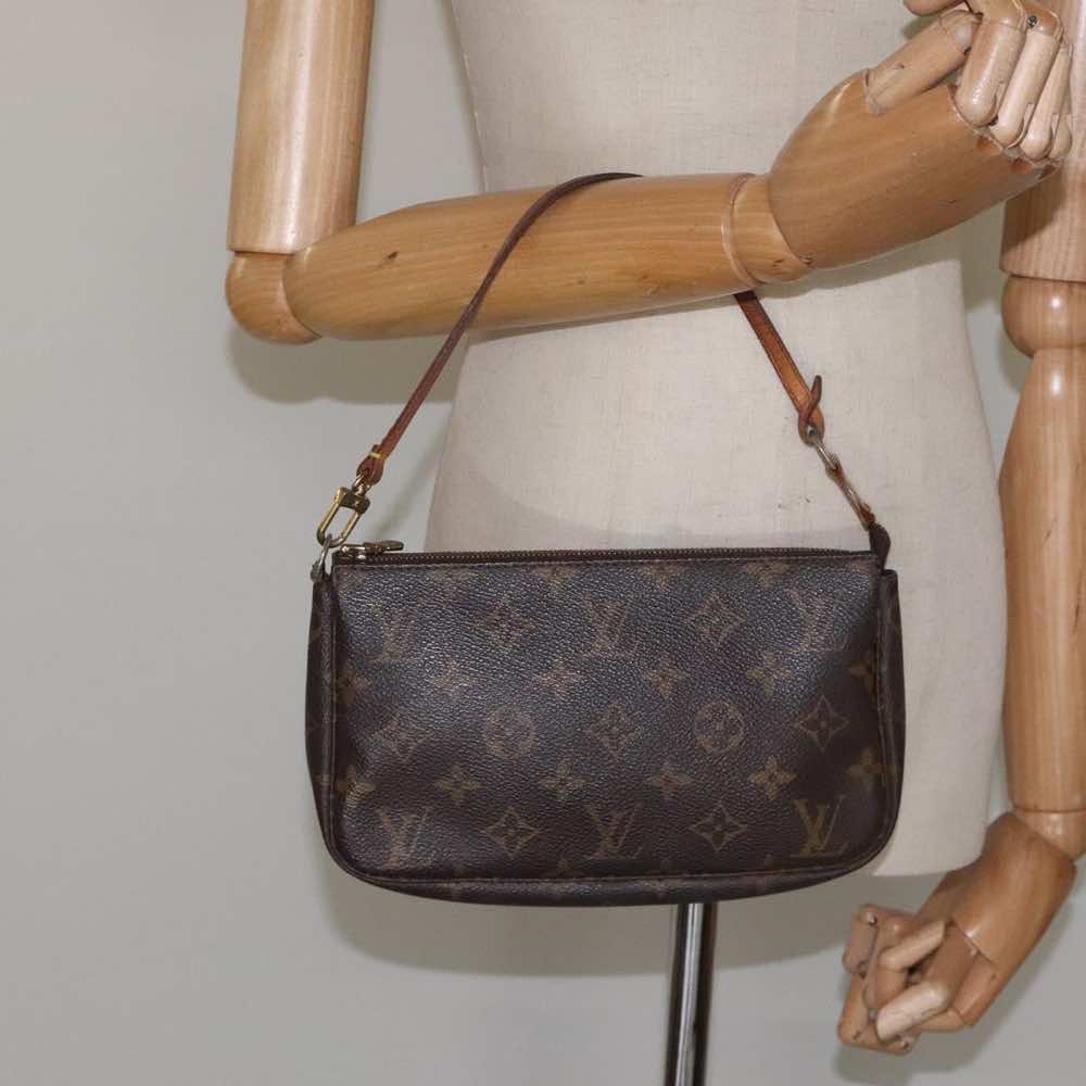 Louis Vuitton Pochette Accessoire - Image 19
