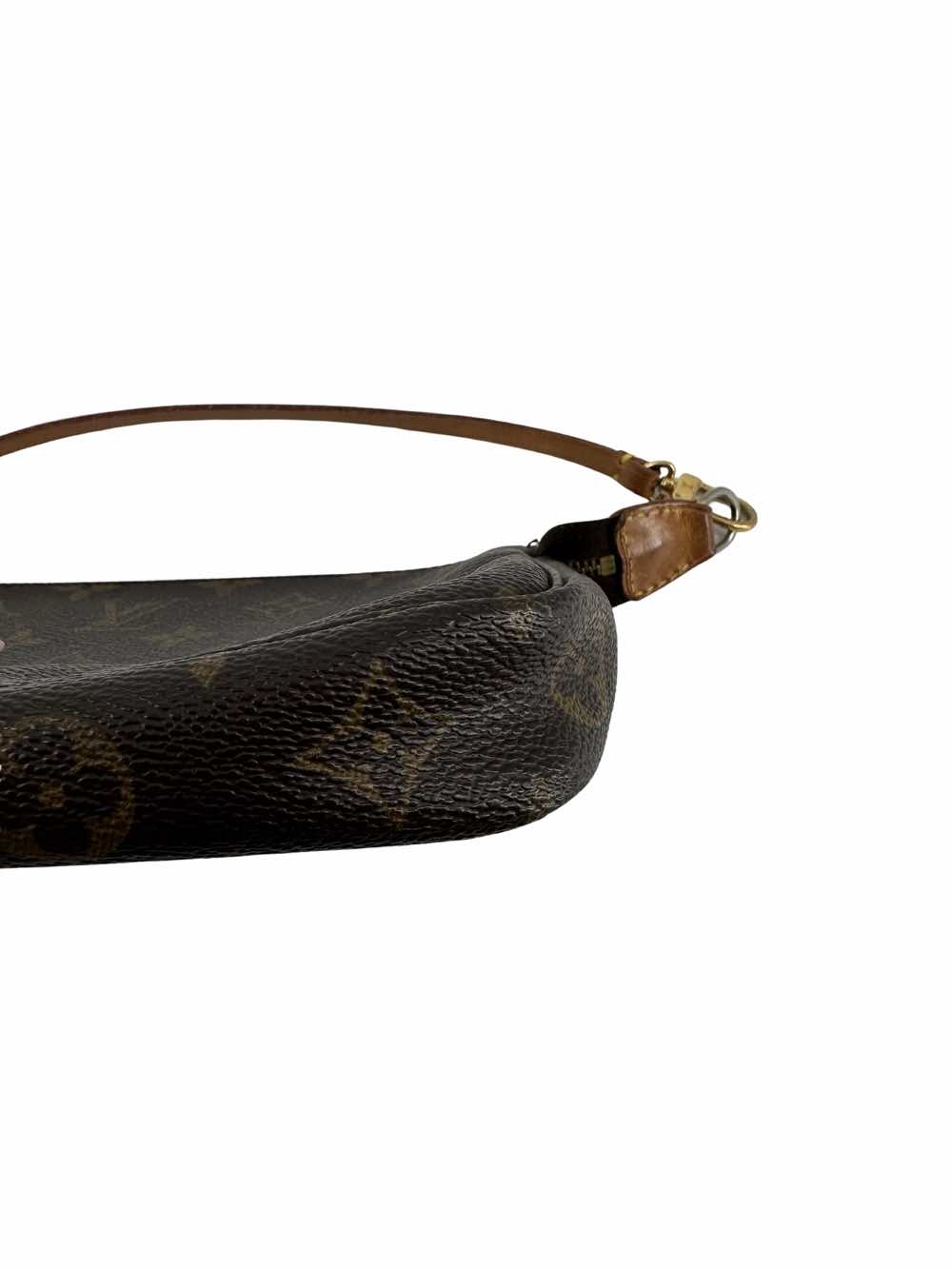Louis Vuitton Pochette Accessoire - Image 6