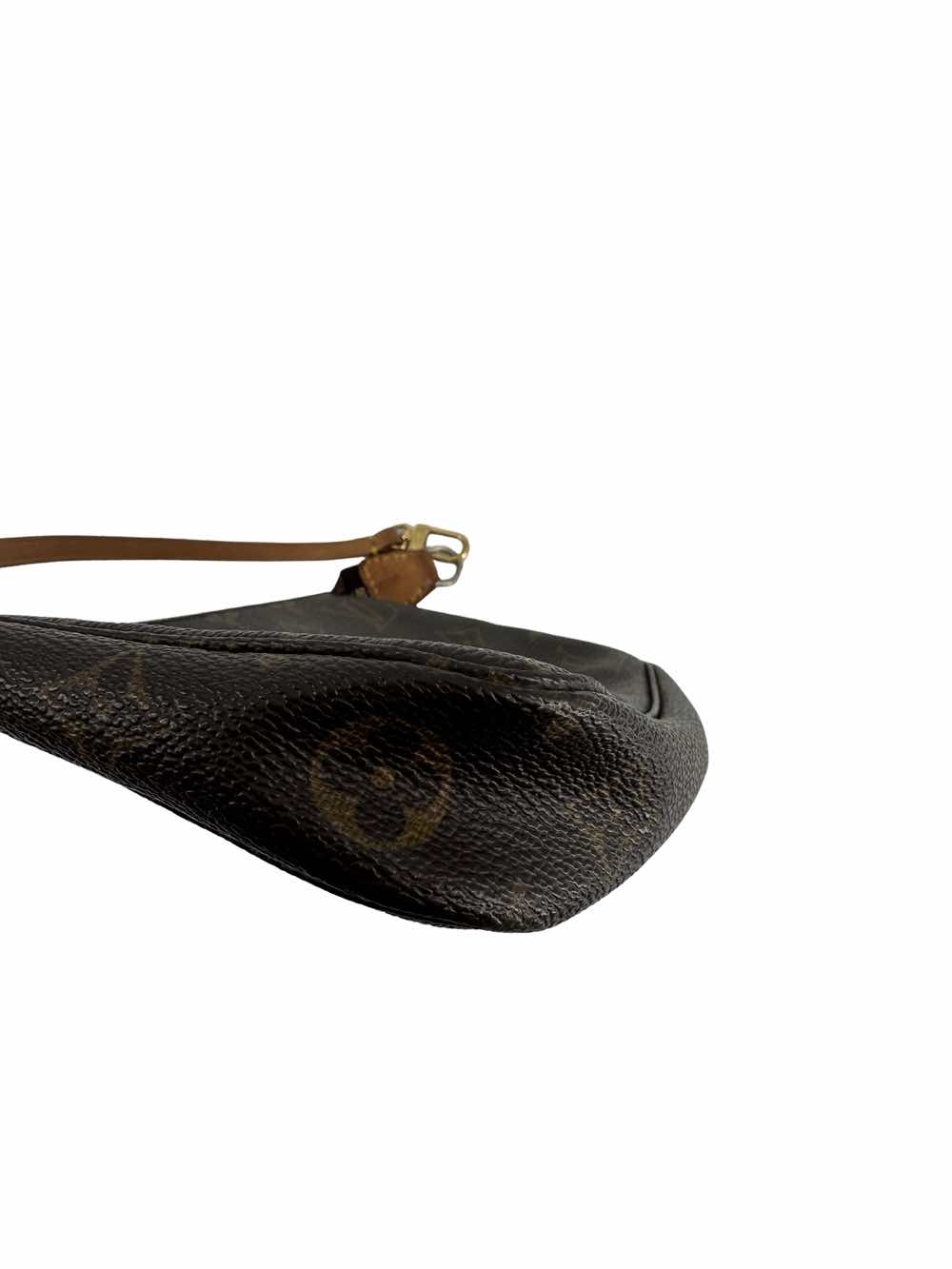 Louis Vuitton Pochette Accessoire - 4