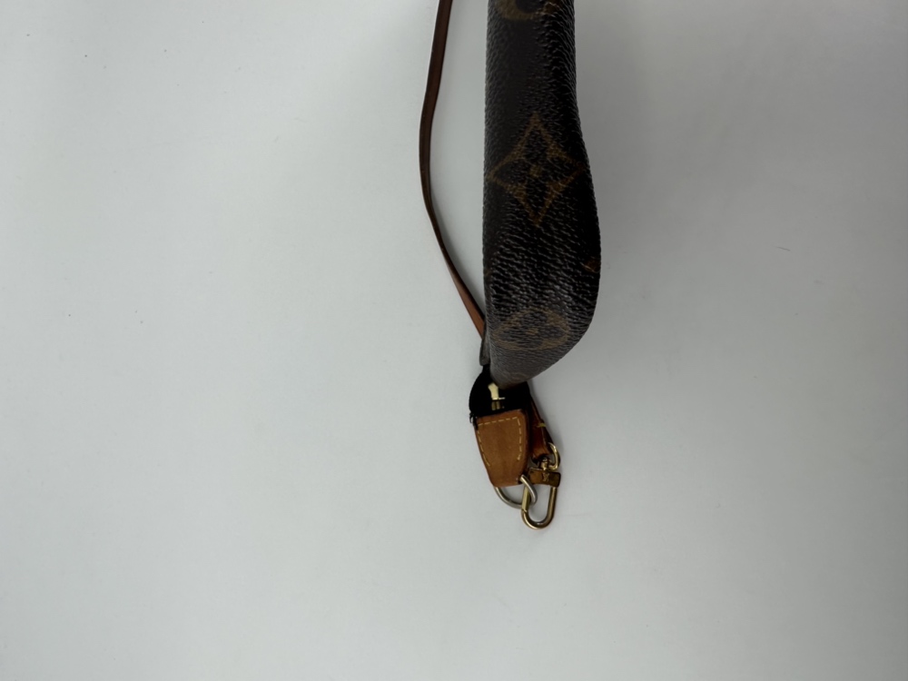 Louis Vuitton Pochette Accessoire - 4