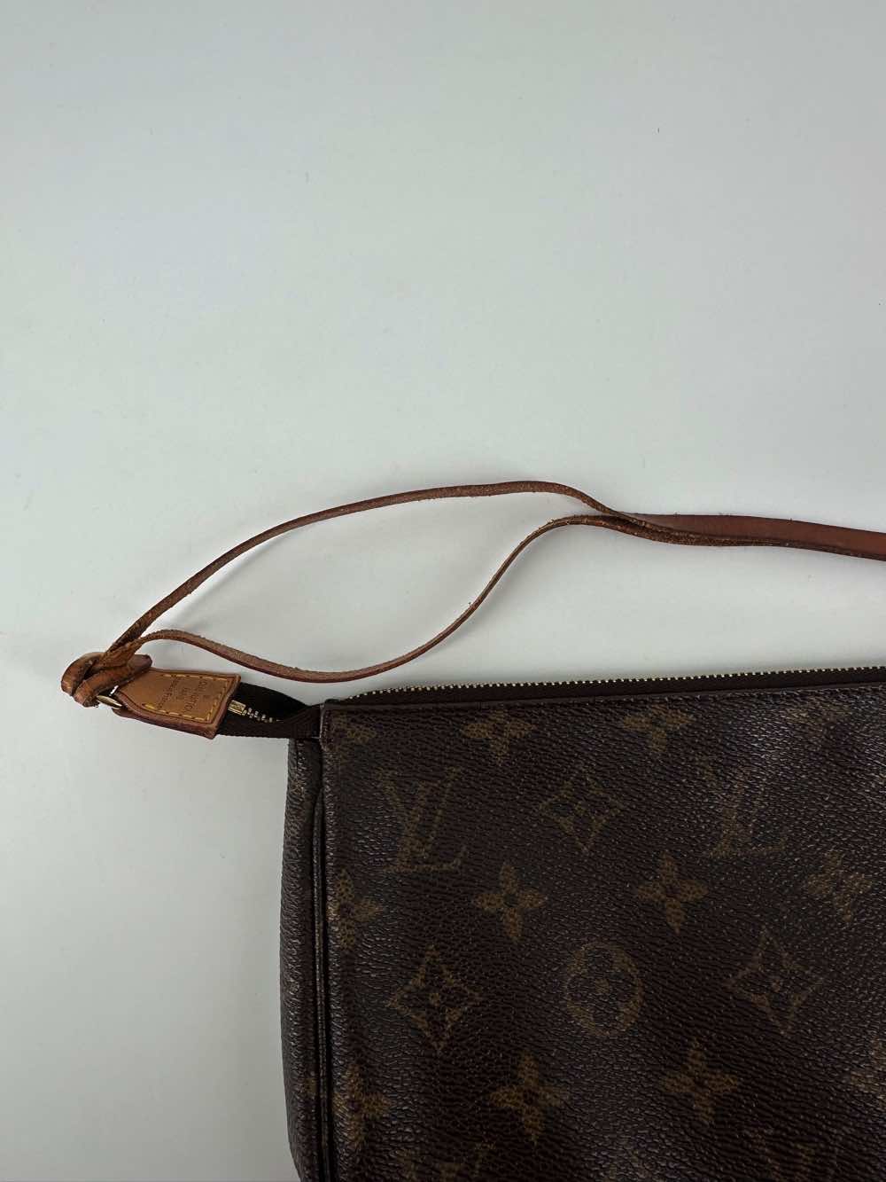 Louis Vuitton Pochette Accessoire - Image 6