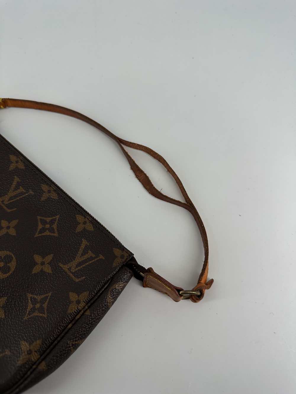 Louis Vuitton Pochette Accessoire - Image 6