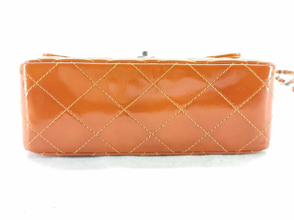 Chanel MINI FLAP BAG - Detail 1