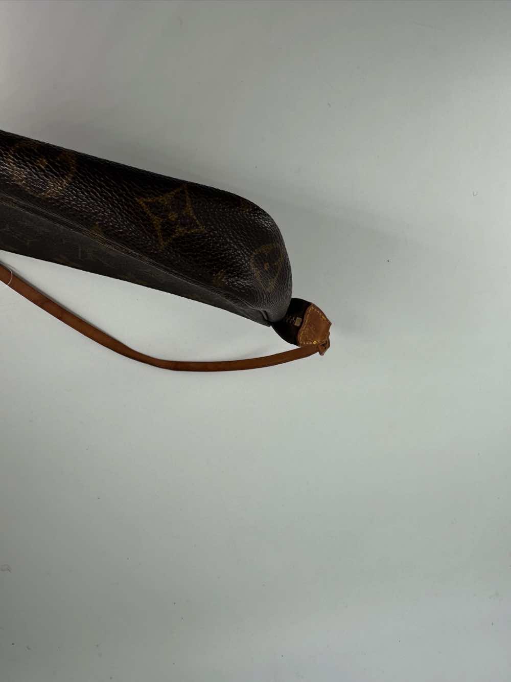 Louis Vuitton Pochette Accessoire - Image 10