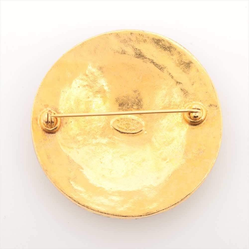 Chanel Cc - Side view