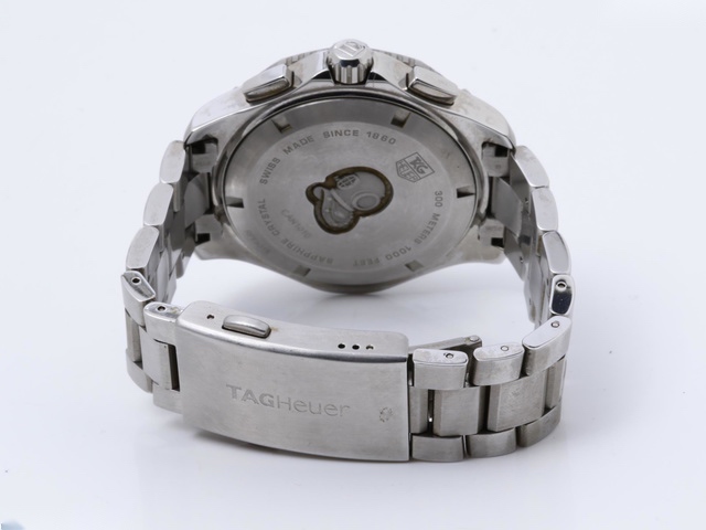 Tag Heuer Aquaracer - Side view