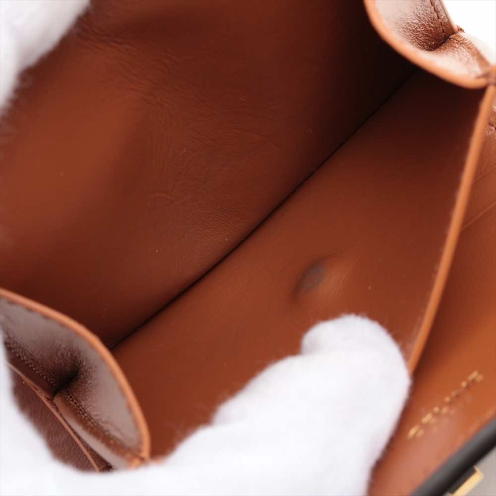 Céline 16 PM - Detail 1