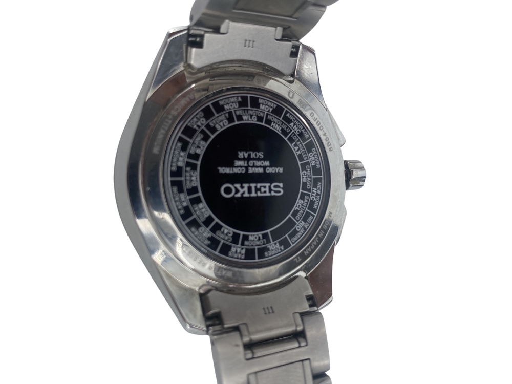 Seiko GPS Solar - Side view