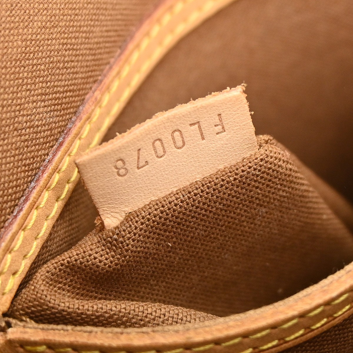 Louis Vuitton Alma Handbag Brown Canvas Fair condition - Box View