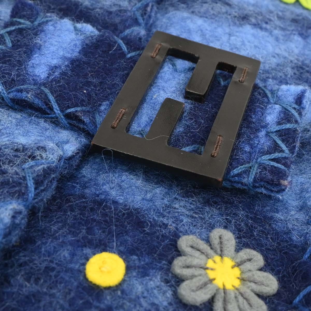 Fendi Baguette Bag Blue Good condition - Model View