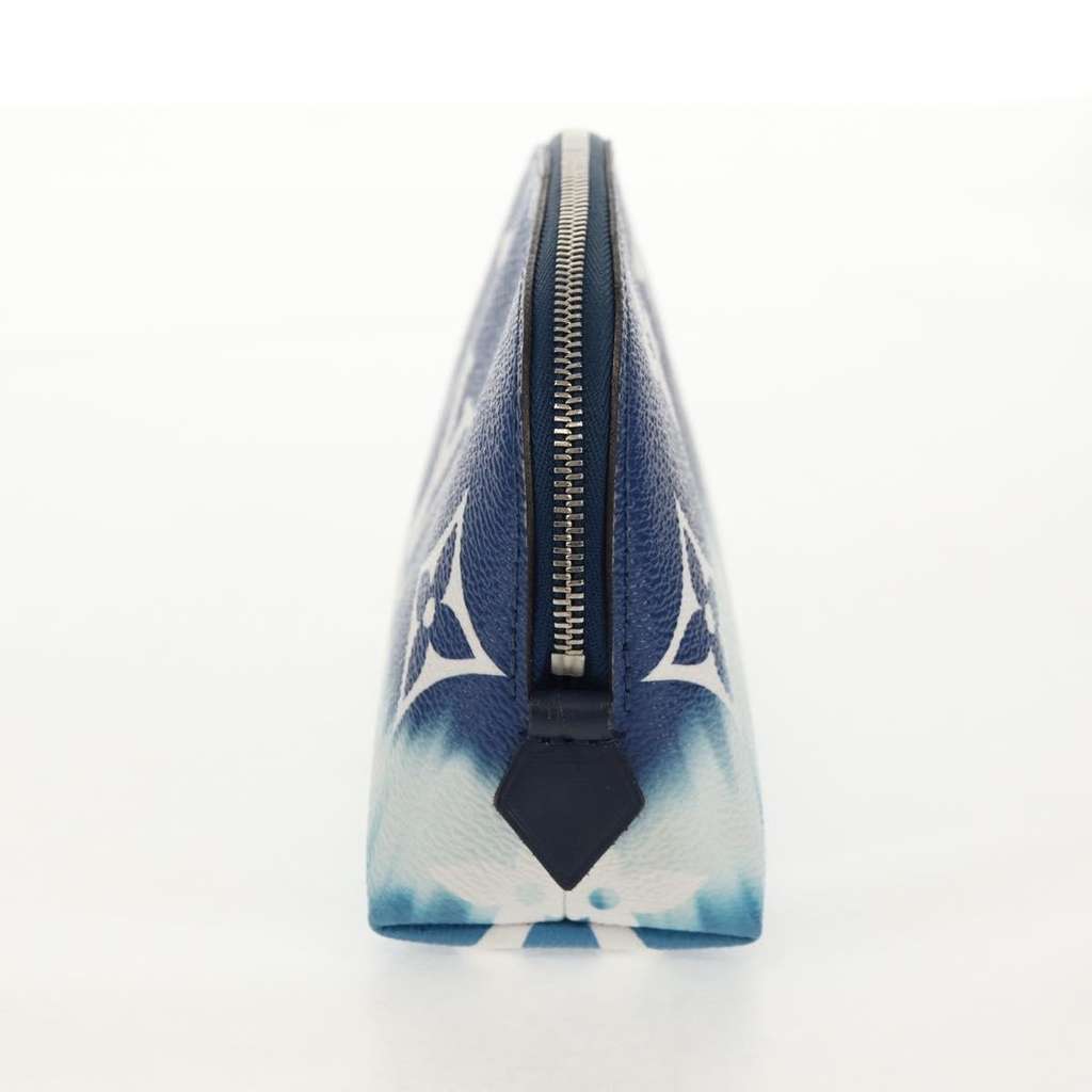 Louis Vuitton Cosmetic Pouch Other Leather Good condition - Inside View